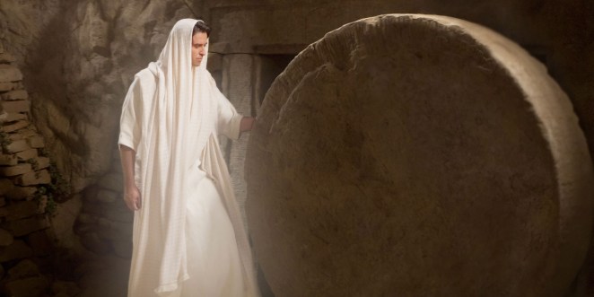 angel removio la piedra.jpg